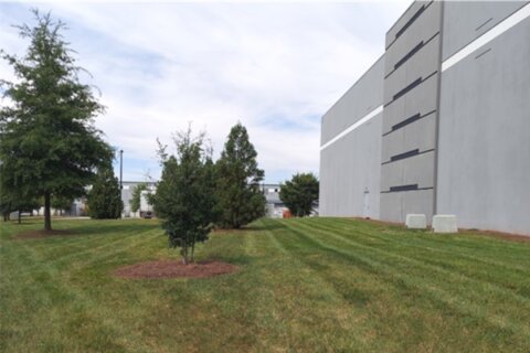 SouthernEEZ Landscaping, Warehouse, Commercial, Maintenance